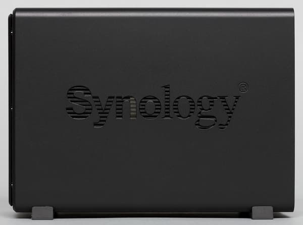 Внешний вид Synology NVR216 Внешний вид Synology NVR216
