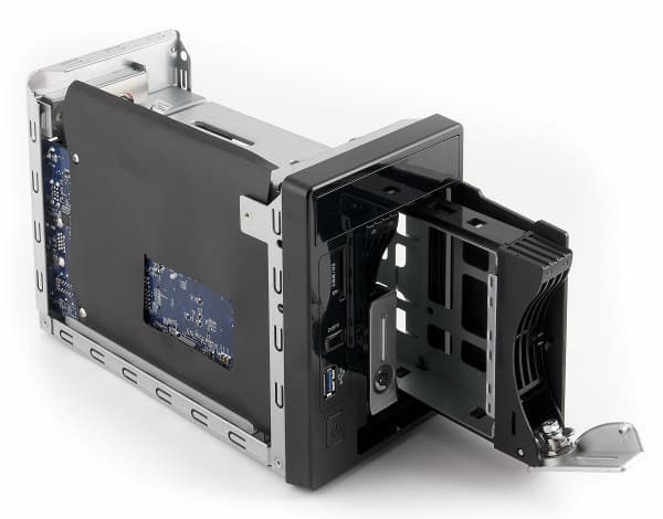 Конструкция Thecus N2800 Конструкция Thecus N2800