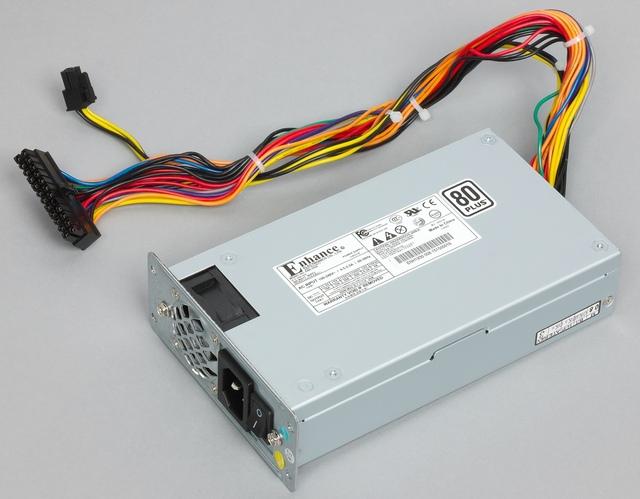 Конструкция сетевого накопителя Thecus N7770-10G