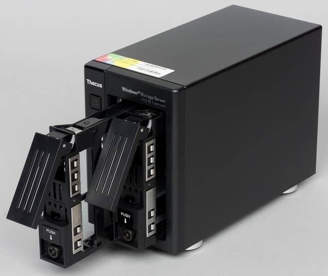 Сборка сетевого накопителя Thecus W2810Pro Сборка сетевого накопителя Thecus W2810Pro
