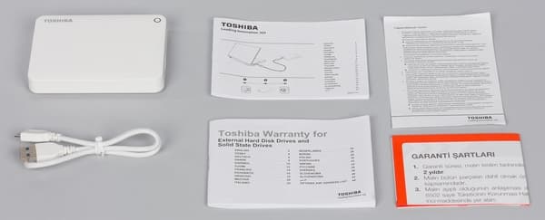 Комплект поставки Toshiba Canvio Connect II Комплект поставки Toshiba Canvio Connect II