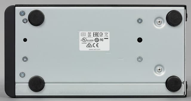 Внешний вид накопителя WD My Cloud PR2100 Внешний вид накопителя WD My Cloud PR2100