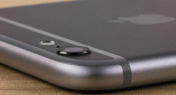 Правая грань iPhone 5c