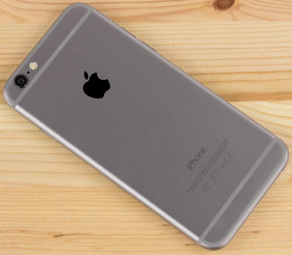 Тыловая сторона iPhone 5c