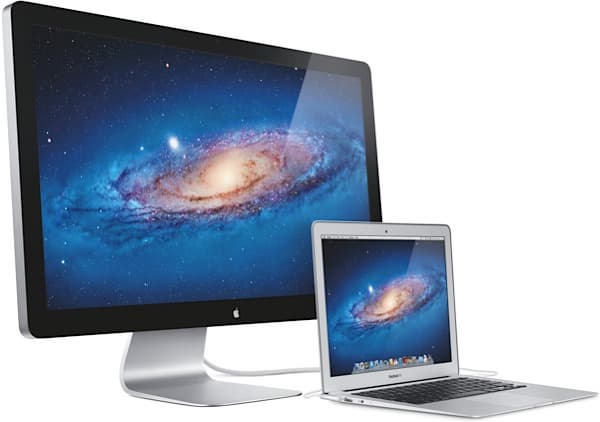 Apple LED Cinema Display 27″, подключенный к MacBook Air